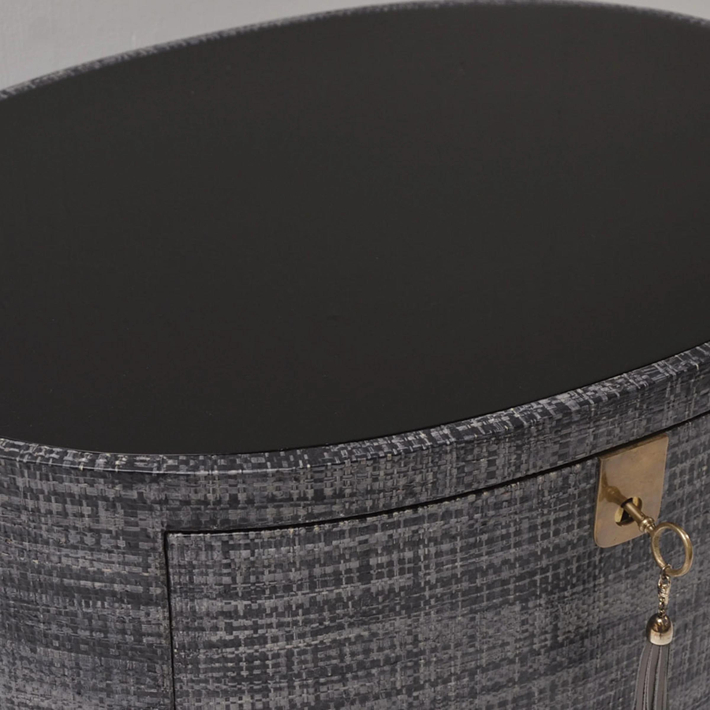 Oval Raffia Nighstand