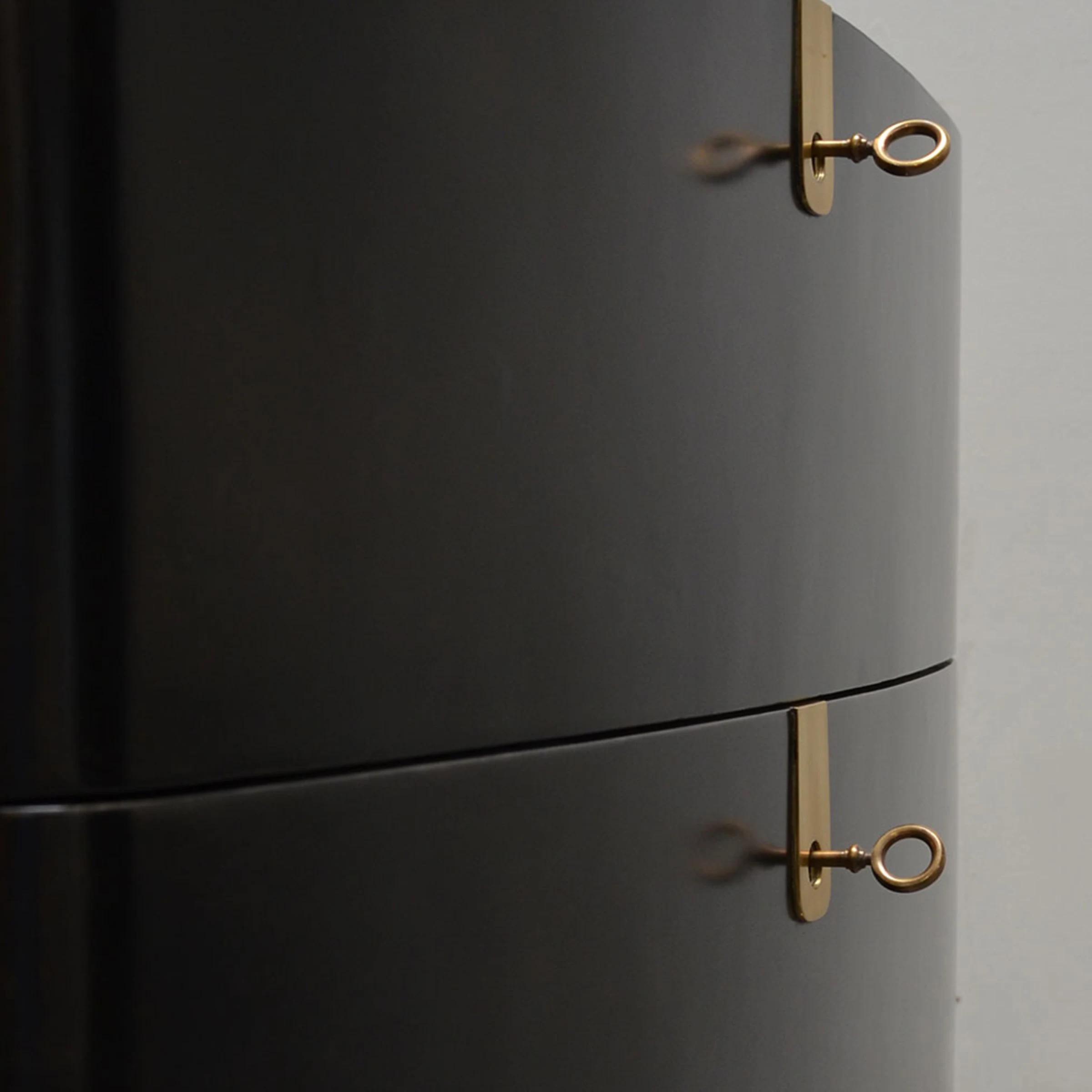 Moog Parchment Chest